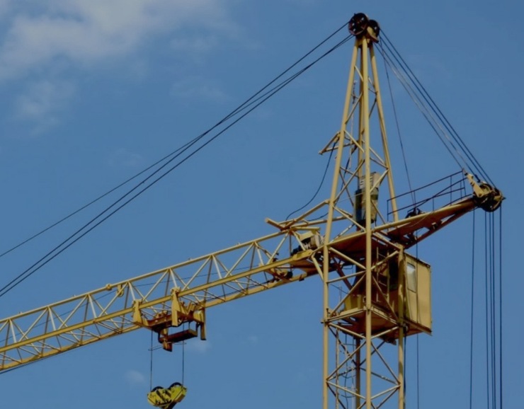 Hybrid Battery Generators Power Tower Cranes In ULEZ Zones